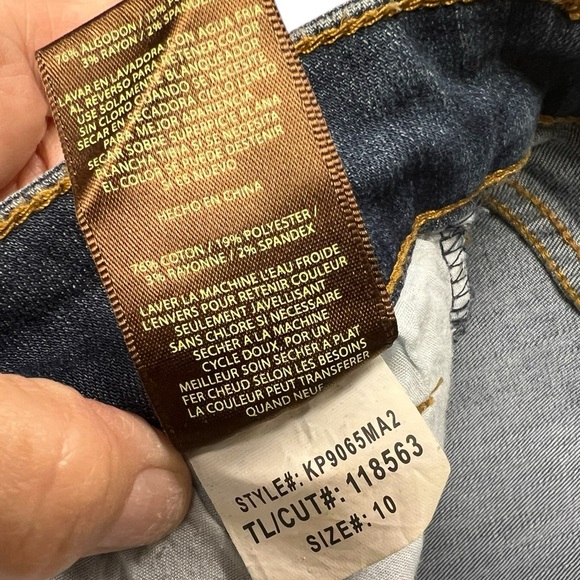 Kut From The Kloth size 10 women’s strapight leg medium rise jeans great cond - Picture 5 of 6